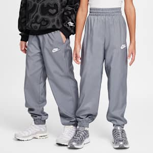 Nike Sportswear Club Big Kids' Woven Joggers. Nike.com